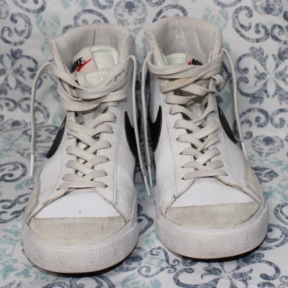 Nike Blazer‎ Mid 77 White Black Yough Size 7Y - Picture 2 of 7